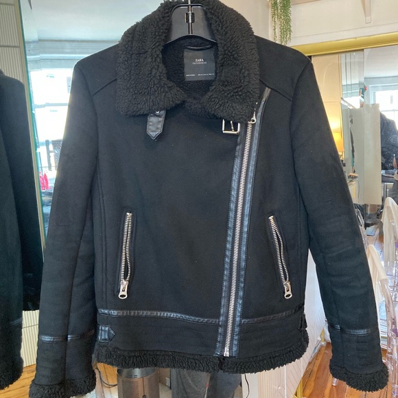 Zara Women's Black Faux Shearling Jacket - Picture 2 of 7